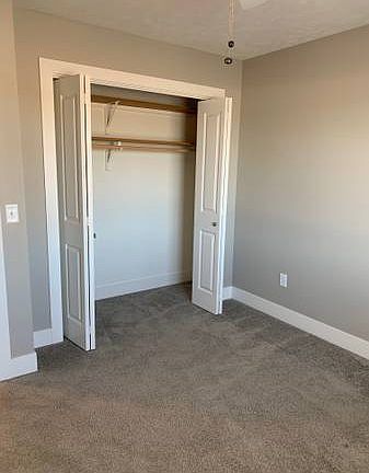 5th image of 8012 S 39th St