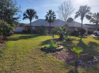 1882 Bayou Dr, Navarre, FL 32566