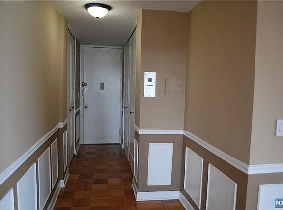 2nd image of 2077 Center Ave APT 11a