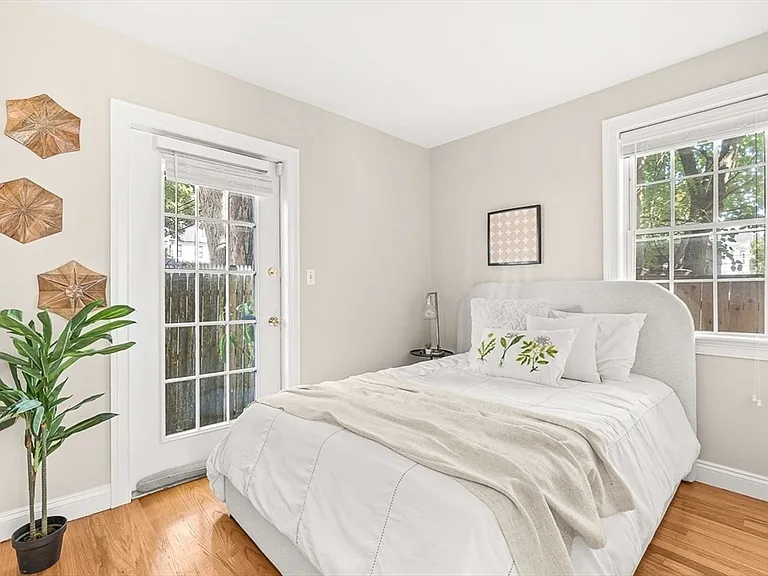 749 Somerville Ave #1 — Photo 11