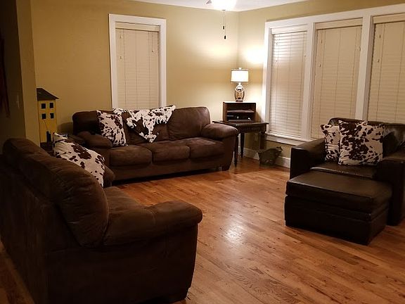 2nd image of 1496 Sunshine Ln