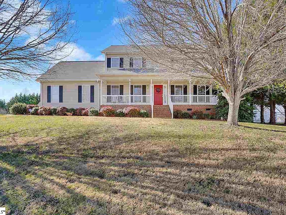 1st image of 104 Brooke Lee Cir