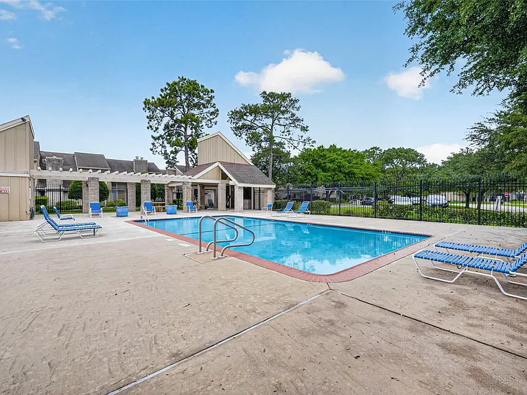 2340 Woodland Park Dr #113 — Photo 47