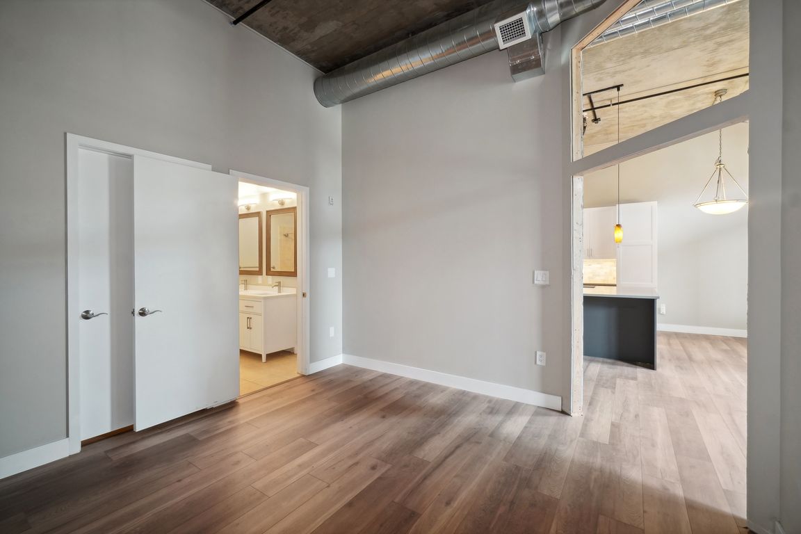Arapahoe Ave 106-022.jpg