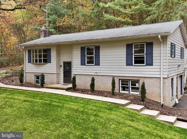 5545 Thompson Rd, Needmore, PA 17238