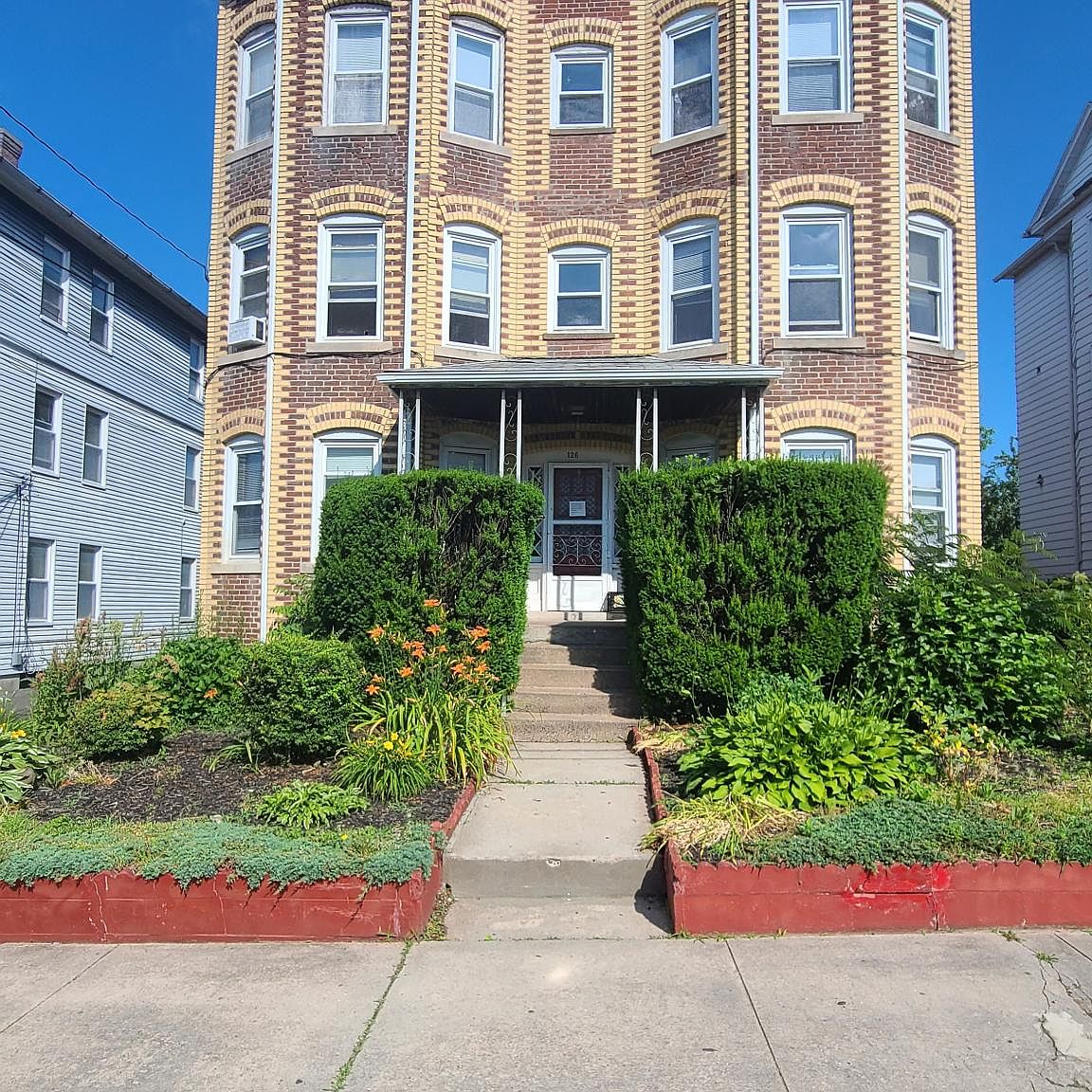 126 Smith St APT 2S, New Britain, CT 06053 Zillow