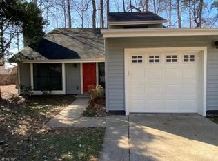810 Pine Tree Ct, Newport News, VA 23608