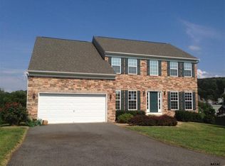 38 Misty Hill Dr, Delta, PA 17314