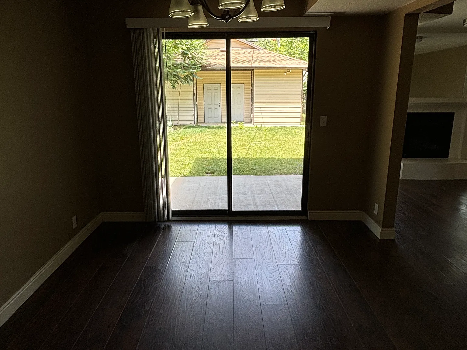 2 bed, 1.0 bath, 1200 sqft, $2,100 — Photo 4