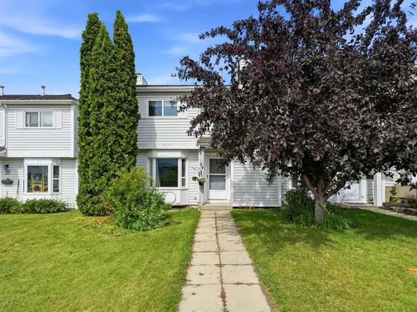 24 S Ellenwood Dr, Red Deer, AB T4R 2E3