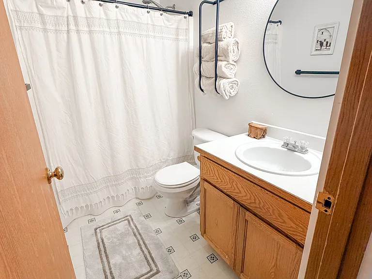 745 Riverside Ln E — Photo 22