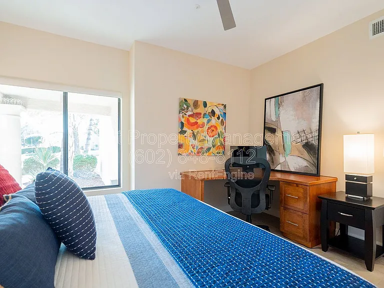 10640 E Vogel Ave — Photo 33