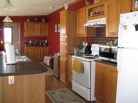 4th image of 31998 Peacock Road