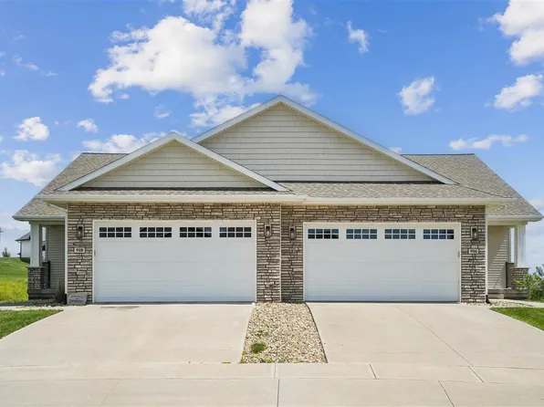 916 Summit Ct, Tiffin, IA 52340