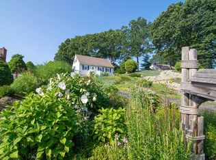 137 Surrey Ln, West Warwick, RI 02893