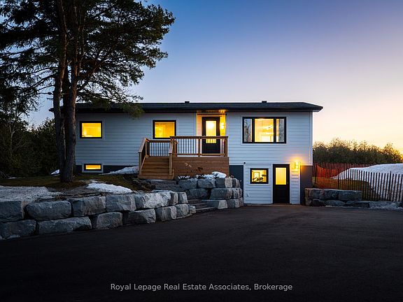 2nd image of 475352 County Road 11 Rd