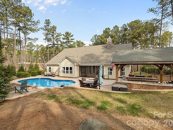 4th image of 6354 Harbor Oaks Dr