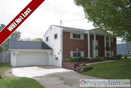 1st image of 127 Manor Dr