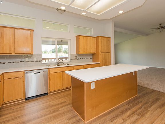 4th image of 3046 Mijos Dr