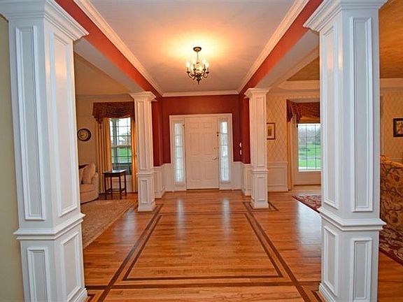 3rd image of 4042 Hickory Woods Dr