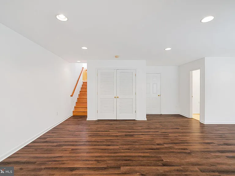 9023 Brewer Creek Pl — Photo 34