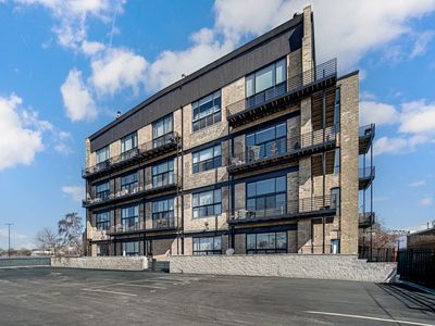 2614 N Clybourn Ave APT 102, Chicago, IL, 60614