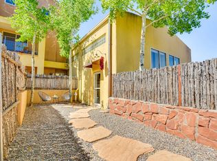 812 Calle Saragosa APT B, Santa Fe, NM 87505