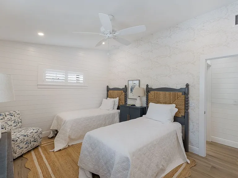 401 N Shore Dr — Photo 15