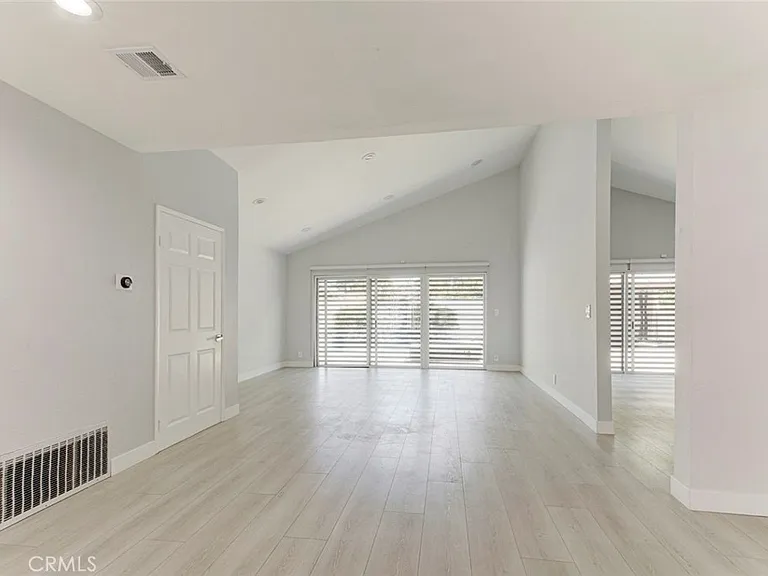 9450 Tampa Ave — Photo 14