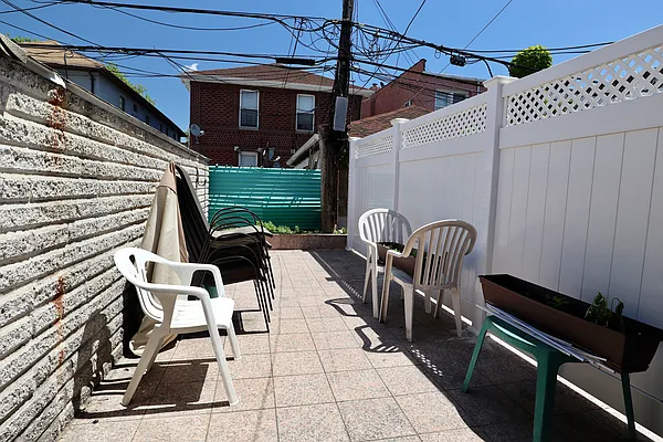 Sold by Remax Edge | media 41