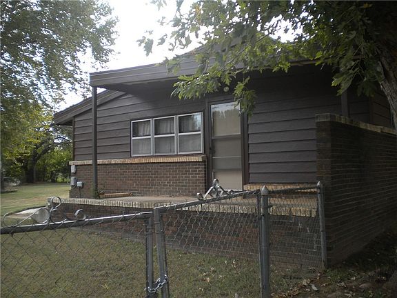 East side of home with backyard access!