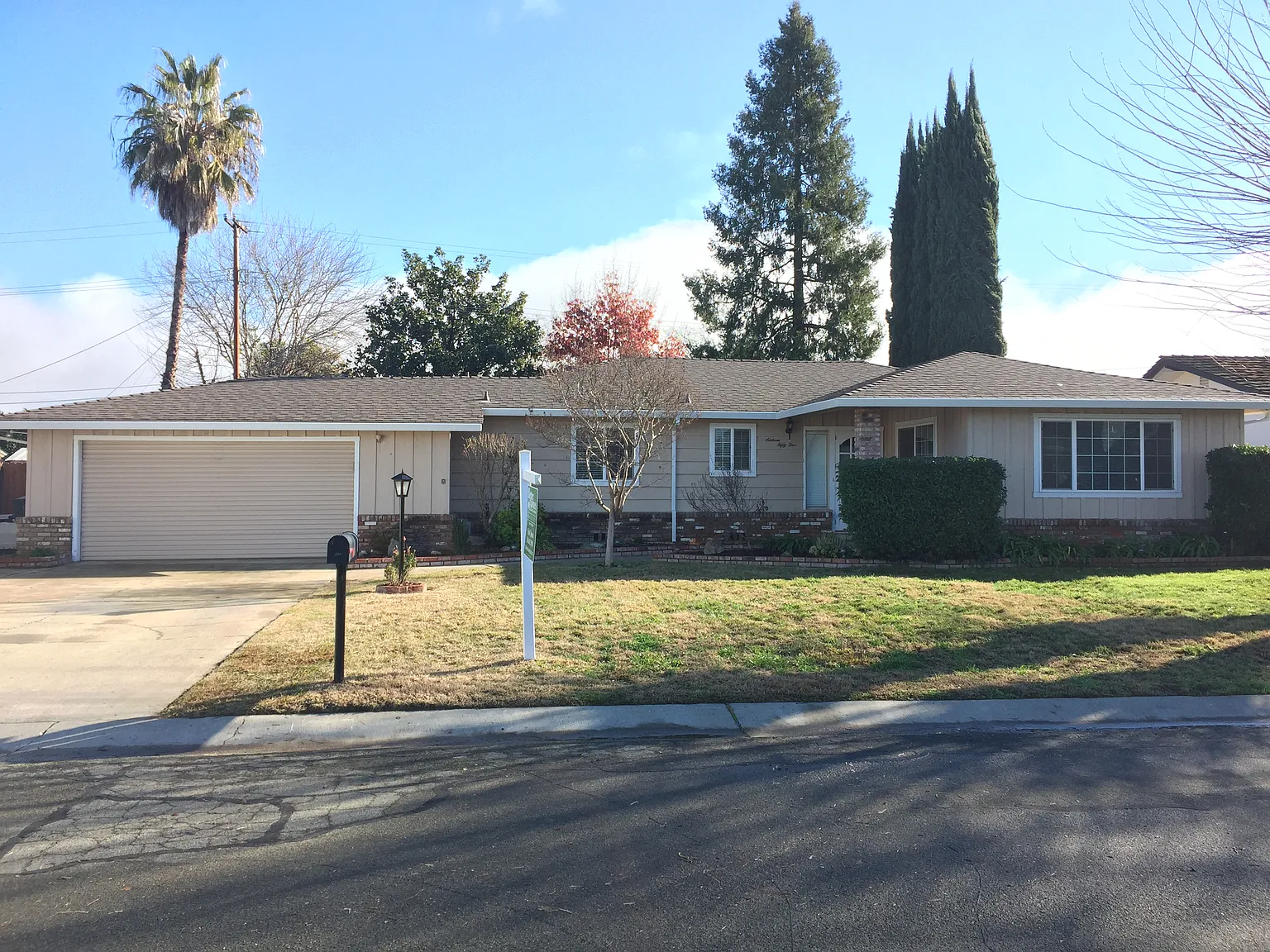 1655 Youngs Ln photo 1