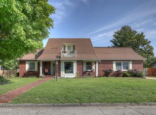 2211 E 10th St, Joplin, MO 64801