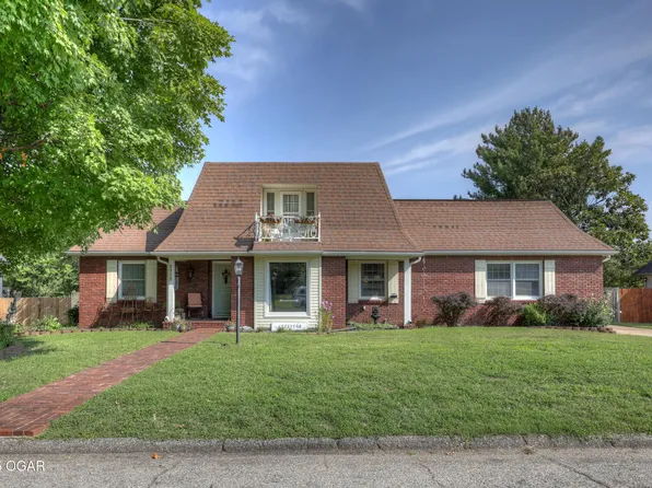 2211 E 10th St, Joplin, MO 64801