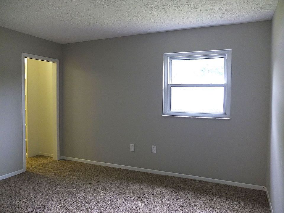 2nd image of 6000 Freeport Dr