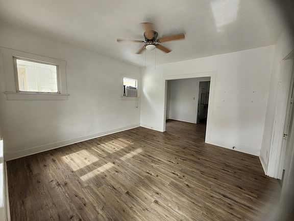 2nd image of 726 Aberdeen Pl