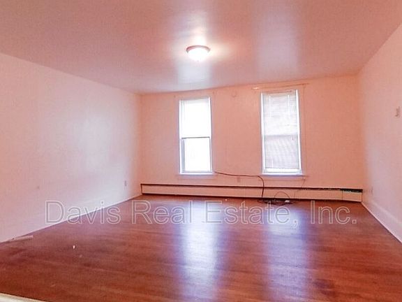 5th image of 412 Main St APT 6