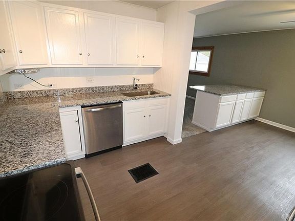 3rd image of 2171 W Bataan Dr