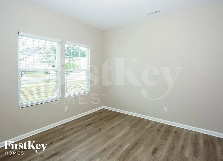 12515 Gotland Rd — Photo 6