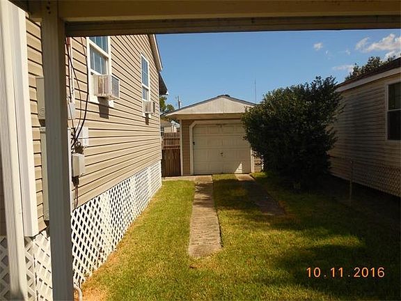 2nd image of 2109 Rose Dr