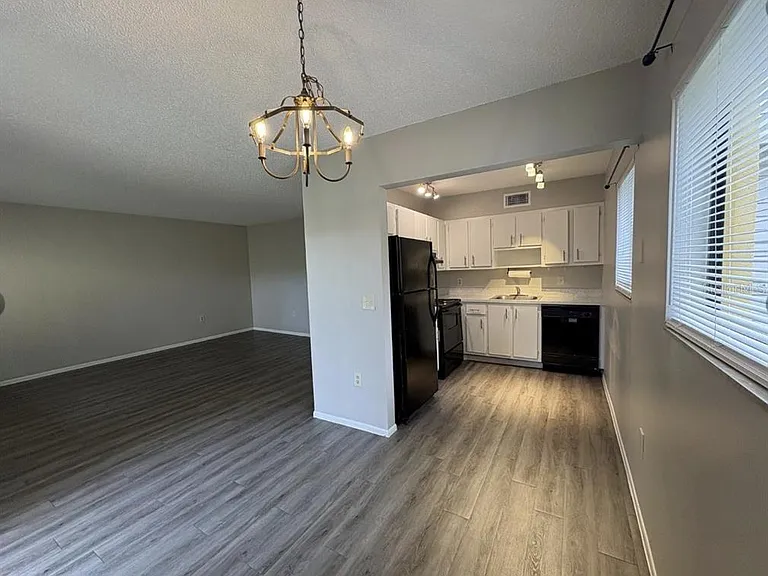 2683 Oak Park Way #214 — Photo 1