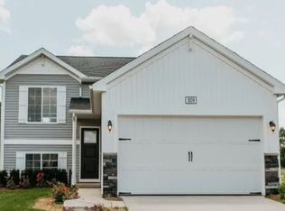 2770 Jordan River Dr, Fowlerville, MI 48836