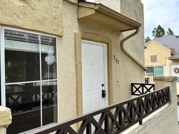 2085 Lakeridge Cir Unit 202