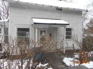 1904 Hershey Ave, Muscatine, IA 52761