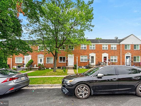 3rd image of 1335 Deanwood Rd