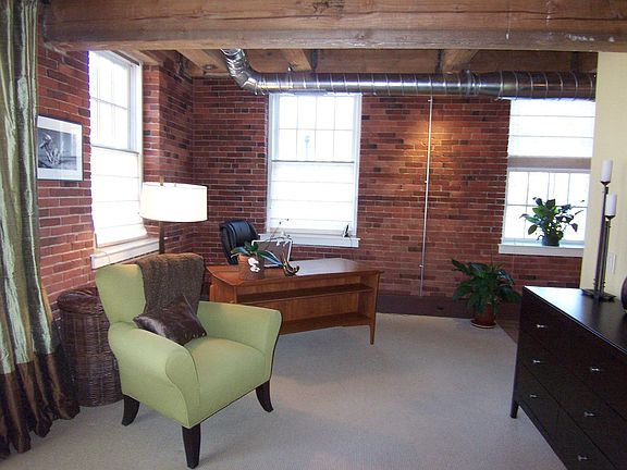 5th image of 15 Cedar St Unit 38