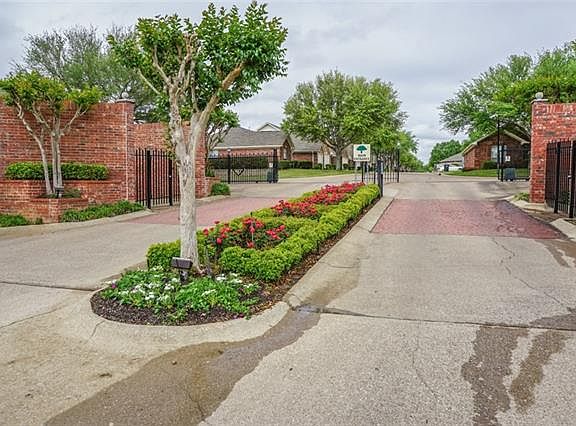 2nd image of 5401 Hollytree Dr APT 1304
