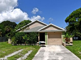 722 Maple Ave, Fort Pierce, FL 34982