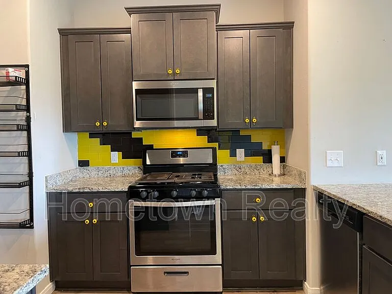 1712 Vermilion Ln — Photo 17