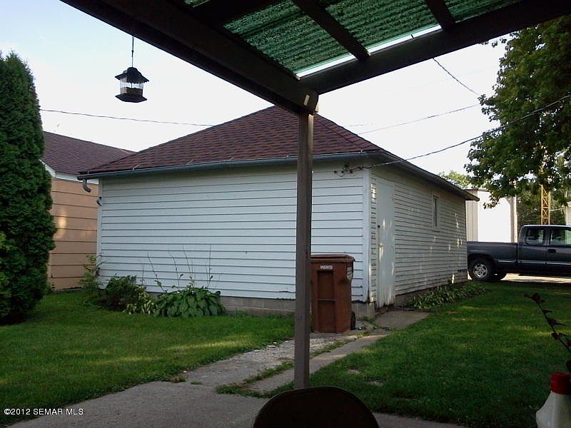 403 Main St, Freeborn, MN 56032 Zillow